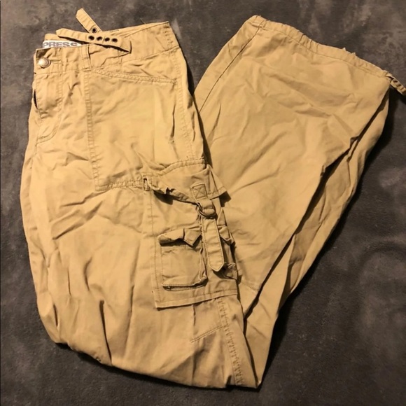 khaki colored cargo pants